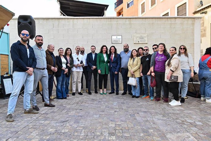 Acto de inauguración de la placa conmemorativa con motivo del 600 aniversario de la llegada del pueblo gitano a la península ibérica.