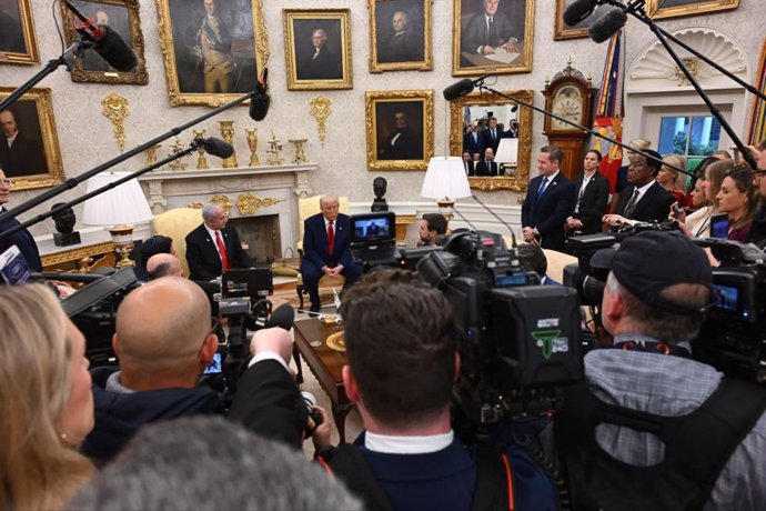 Periodistas en el Despacho Oval de la Casa Blanca
