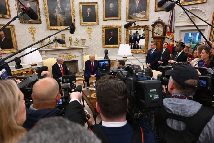 April 7, 2025, Washington, D.C, District Of Columbia, United States of America: US President DONALD TRUMP welcomes Israeli Prime Minister BENJAMIN NETANYAHU at the White House. The two discuss tariff relief,  Gaza and growing tensions with Iran. Trump say