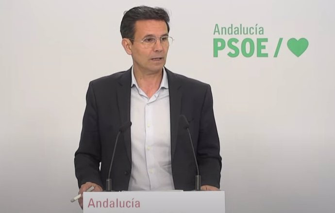 El portavoz del PSOE-A, Francisco Cuenca