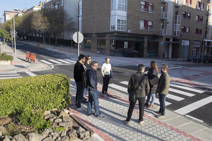 Visita de concejales a las obras en Mendillorri.