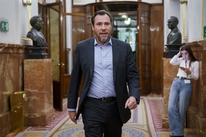 El ministro de Transportes y Movilidad Sostenible, Óscar Puente, a 8 de abril de 2025, en Madrid (España).