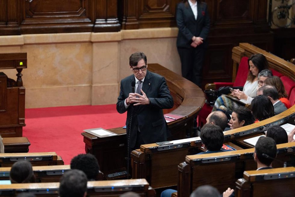 El president de la Generalitat, Salvador Illa, durante una sesión de control al Govern de la Generalitat de Catalunya en el Parlament, a 9 de abril de 2025, en Barcelona (España).