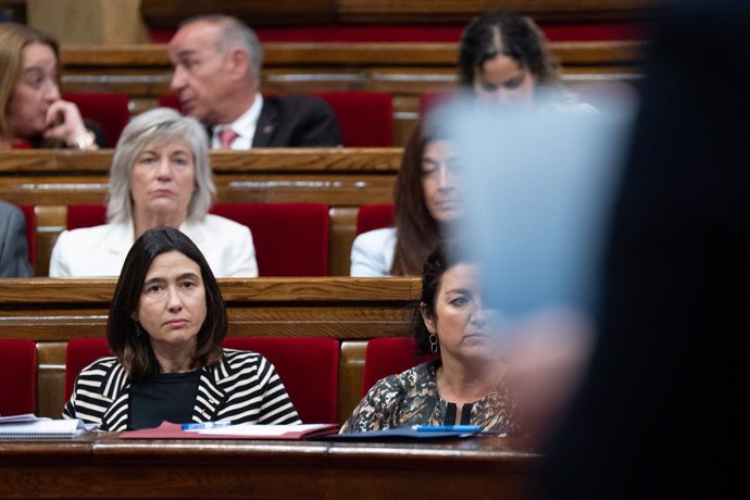 La consellera d'Interior i Seguretat Pública, Núria Parlon, durant la sessió de control 