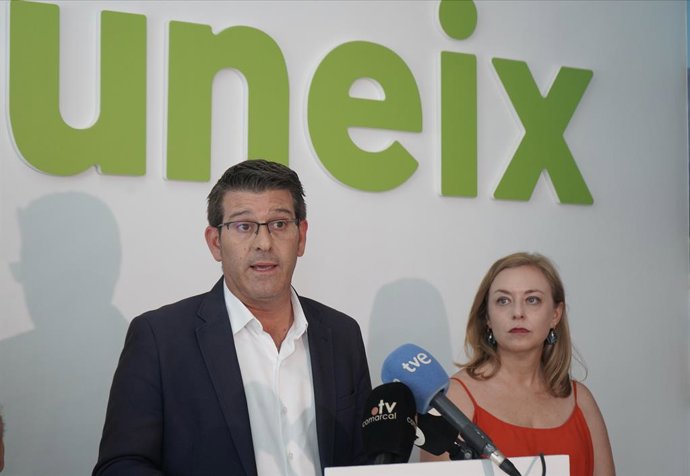 Archivo - Arxiu - Jorge Rodríguez i Natalia Enguix en la compareixença davant dels mitjans