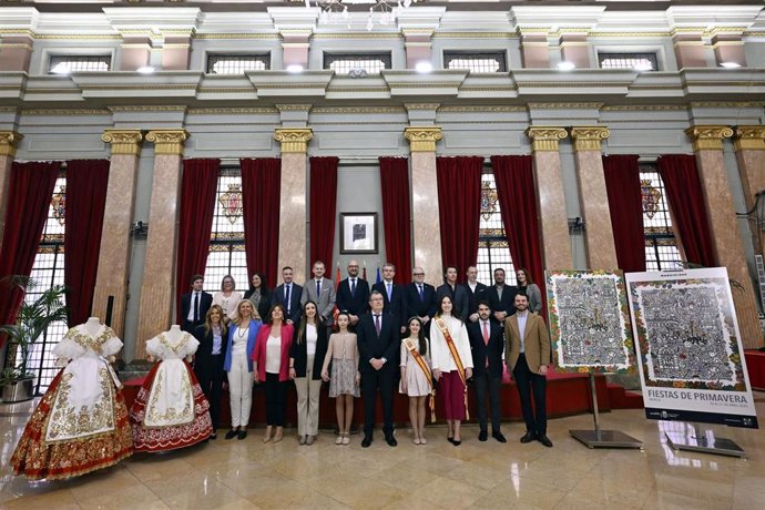 Imagen de la presentación del cartel de las Fiestas de 2025, en el Salón de Plenos