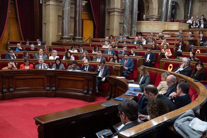 Pleno del parlament de Catalunya durante una sesión de control al Govern de la Generalitat de Catalunya en el Parlament, a 9 de abril de 2025, en Barcelona (España).