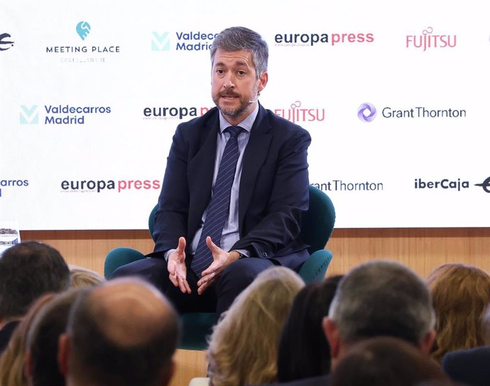 El consejero de Presidencia, Justicia y Administración Local de la Comunidad de Madrid, Miguel Ángel García Martín, interviene durante un Desayuno Madrid, en el Auditorio Meeting Place de Castellana, a 7 de abril de 2025, en Madrid (España).