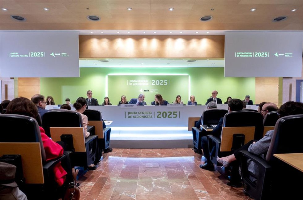 El presidente del Consejo de AENA, Maurici Lucena, durante una Junta General de Accionistas de Aena en la Terminal T4 del Aeropuerto Adolfo Suárez Madrid-Barajas, a 9 de abril de 2025, en Madrid (España). 