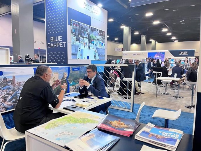 El Puerto de Alicante presenta la oferta turística de la provincia en la Seatrade Cruise Global de Miami