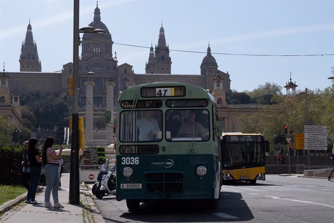 El bus 47, que va desde el barrio de Nou Barris de Barcelona hasta el Palau de Congressos de Barcelona como acto simbólico por el 13º Congreso de CCOO de Catalunya.