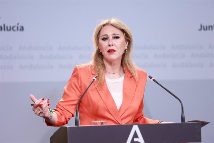 La consejera de Economía y portavoz del Gobierno andaluz, Carolina España, este miércoles en la rueda de prensa posterior al Consejo de Gobierno.