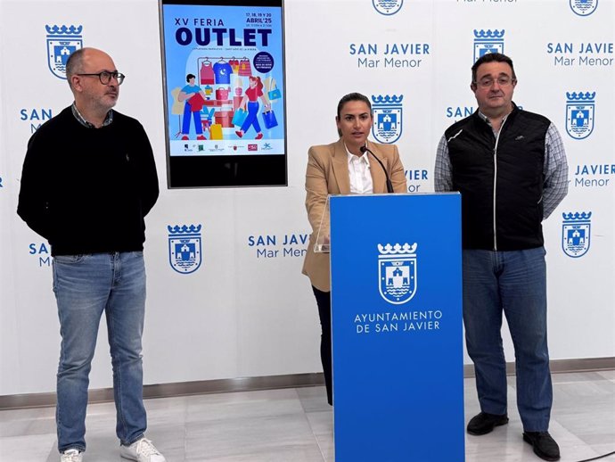 La Feria Outlet de Santiago de la Ribera celebra su XV edición con descuentos de más del 50 por ciento, en Semana Santa