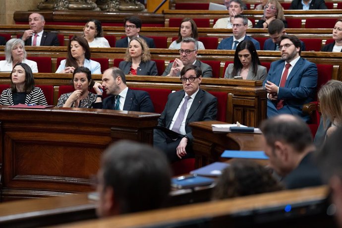 El president de la Generalitat, Salvador Illa, durante una sesión de control al Govern de la Generalitat de Catalunya en el Parlament, a 9 de abril de 2025, en Barcelona (España).