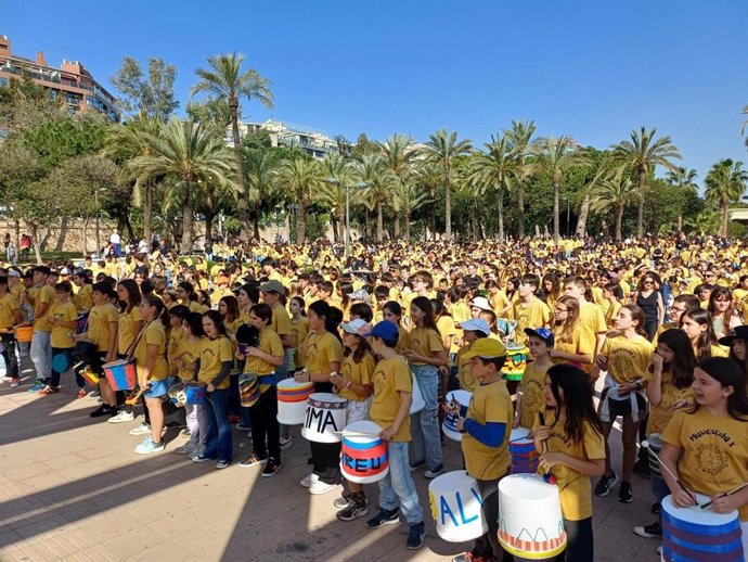 Imatge de la trobada Musiescola a València, amb més de mil alumnes de 27 centres escolars valencians.