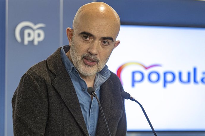 Archivo - El líder del PP a l'Ajuntament de Barcelona, Daniel Sirera