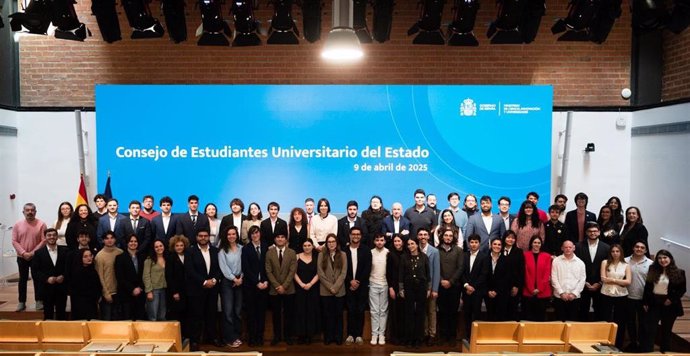 La ministra de Ciencia, Innovación y Universidades, Diana Morant, ha presidido este mediodía el pleno del Consejo de Estudiantes Universitario del Estado
