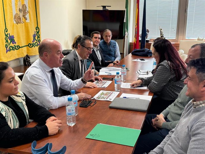 El delegado de Desarrollo Educativo en Málaga, Miguel Briones, ha informado de que la previsión es que las obras comiencen este próximo lunes aprovechando el periodo vacacional de Semana Santa.