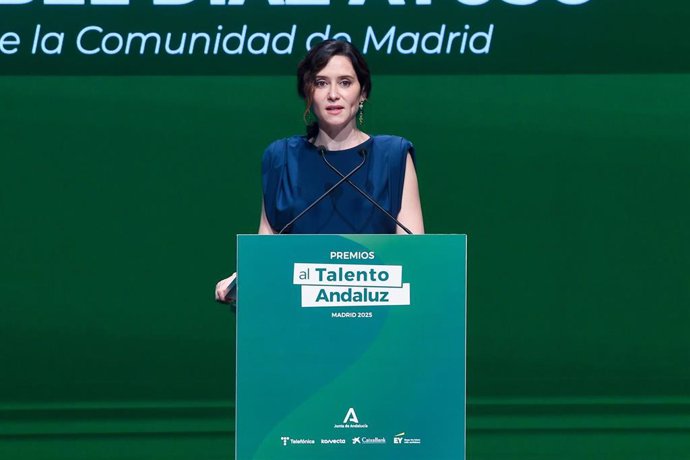 La presidenta de la Comunidad de Madrid, Isabel Díaz Ayuso, interviene durante la ceremonia de entrega de los Premios Talento Andaluz 2025, en Teatros del Canal