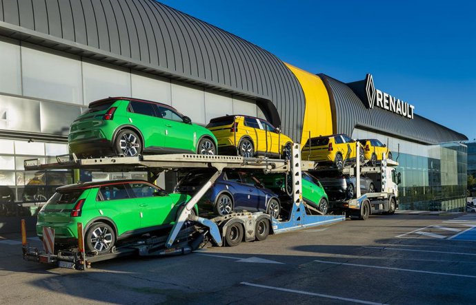 Archivo - Arquivo - A Renault informa que meio milhar de unidades do Renault 5 E-Tech, 100% elétrico, está chegando às concessionárias espanholas.