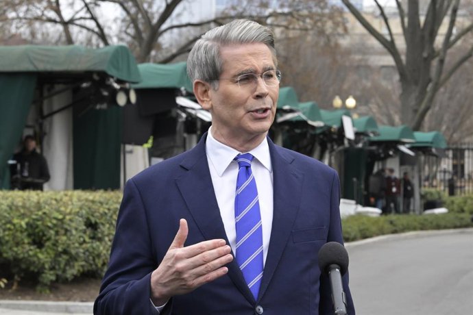 13 de março de 2025, Washington, Estados Unidos: O Secretário do Tesouro dos EUA, Scott Bessent, fala sobre as tarifas que são boas para a economia durante um encontro com jornalistas, no Stake Out/White House em Washington DC, EUA.