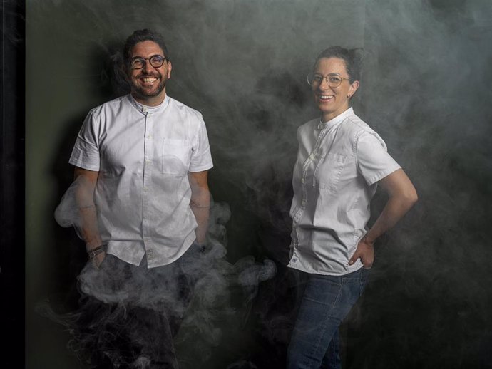 Carito Lourenço y Germán Carrizo, abren La Oficina, su cuarto restaurante en València tras haber obtenido una Estrella Michelín con Fierro