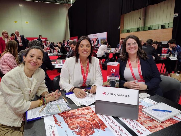 La CVEO de Turismo de Tenerife (c), Dimple Melwani, en 'Routes Europa'