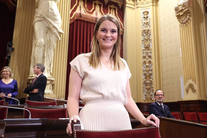 Archivo - La nueva presidente del Govern Balear, Marga Prohens, durante la segunda votación para la investidura como presidenta del Govern, en el Parlament balear, a 6 de julio de 2023, en Palma de Mallorca, Mallorca, Baleares (España).