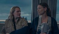 El cuento de la criada 6: Elisabeth Moss y Yvonne Strahovski analizan dos impactantes momentos del estreno