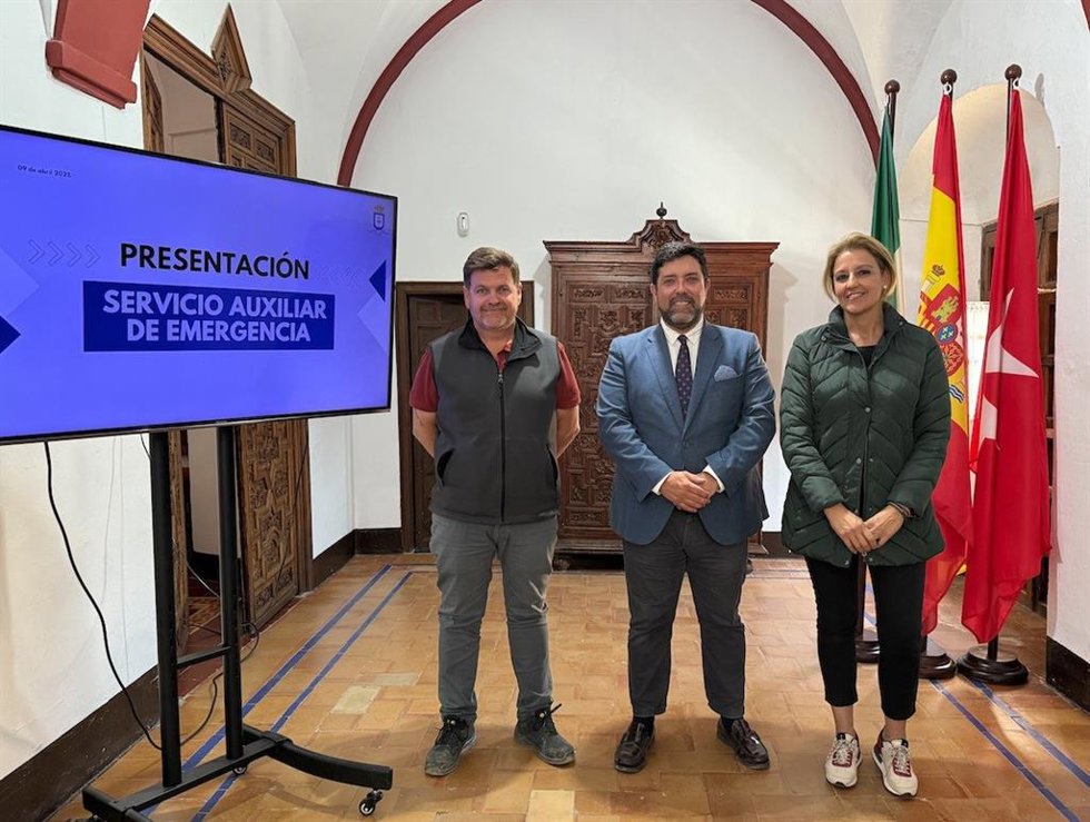 Presentación del nuevo Servicio Auxiliar de Emergencia de Lora del Río