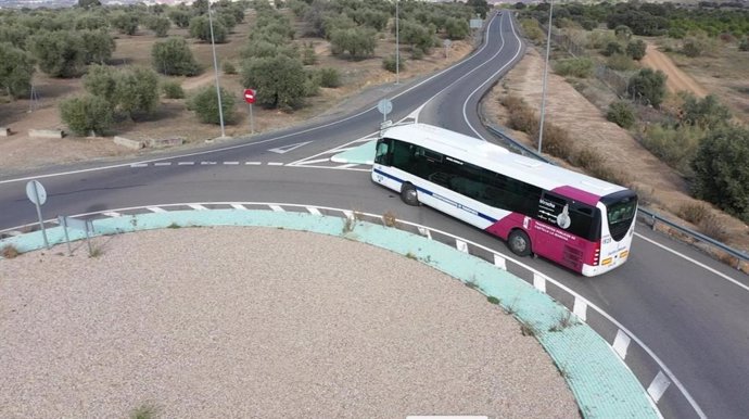 Archivo - Autobús, servicio ASTRA.
