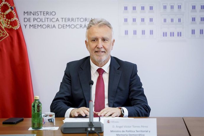 El ministro de Política Territorial y Memoria Democrática, ángel Víctor Torres, a 25 de marzo de 2025, en Madrid (España). 