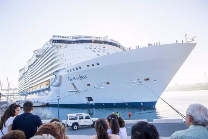 Crucero en un puerto andaluz.