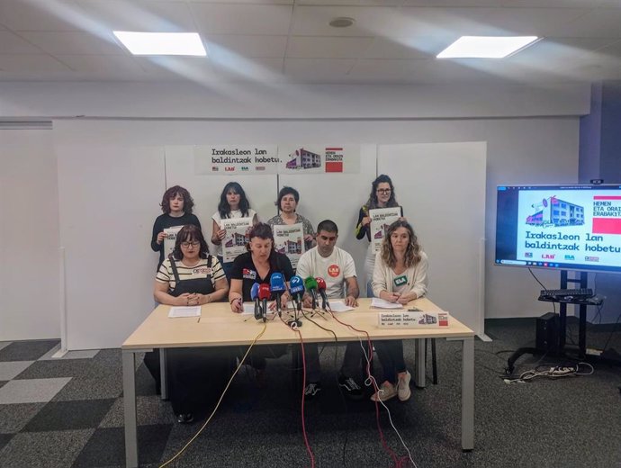 Rueda de prensa de Steilas, LAB, ELA y CCOO sobre los docentes de la educación pública vasca