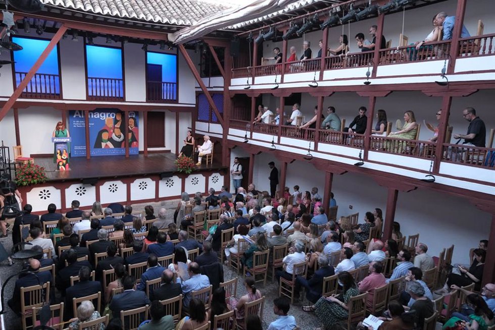 Archivo - Decenas de personas durante la inauguración de la 47 edición del Festival Internacional de Teatro Clásico de Almagro, en el Corral de Comedias, a 4 de julio de 2024, en Almagro, Ciudad Real (España).