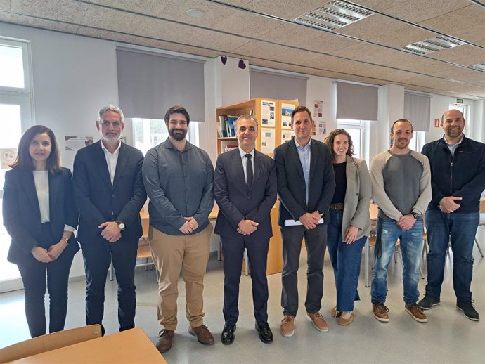 El conseller de Educación, Antoni Vera, en la presentación de la ampliación de un instituto de Ibiza