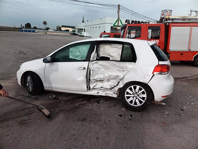 Uno de los vehículos accidentados