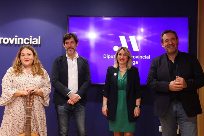 El diputado de Tercer Sector y Cooperación Internacional, Francisco José Martín, ha presentado la iniciativa junto a la presidenta de Autismo en Positivo, Rocío Calderón; el director de cine malagueño Enrique García; y la cantante y escritora Elena Bugedo