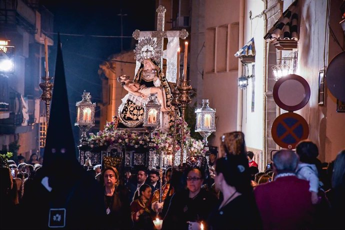 Archivo - Foto de la apertura de la Semana Santa de Loja.