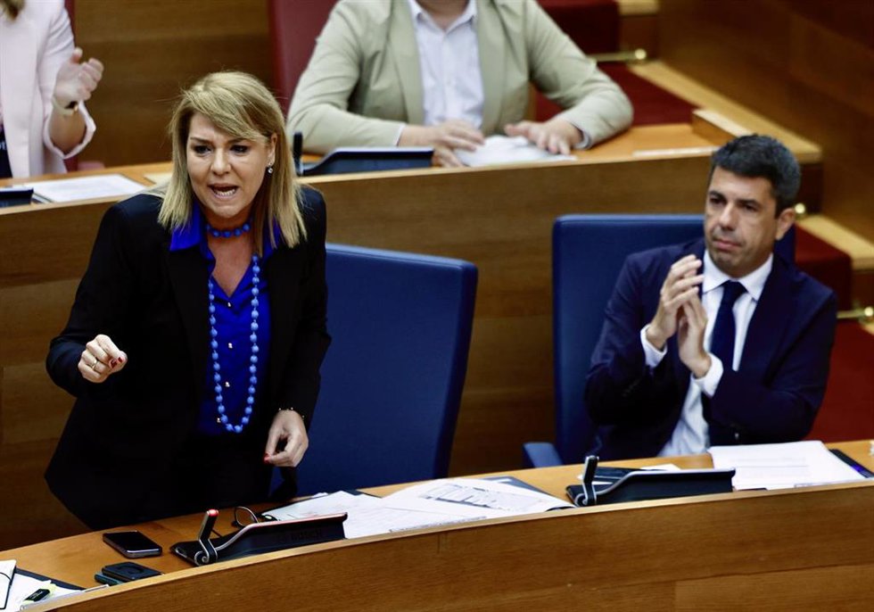 El president de la generalitat, Carlos Mazón, la vicepresidenta de la Generalitat, Susana Camarero, durante una sesión de control al president de la Generalitat valenciana, en Les Corts de Valencia, a 10 de abril de 2025, en Valencia, Comunidad Valencia