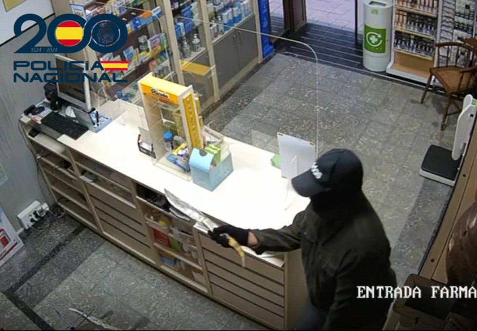 Detenido en Miranda (Burgos) por dos robos a punta de navaja en un quiosco de prensa y una farmacia .