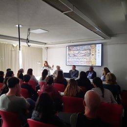 Conferencia sobre el templo egipcio de Esna