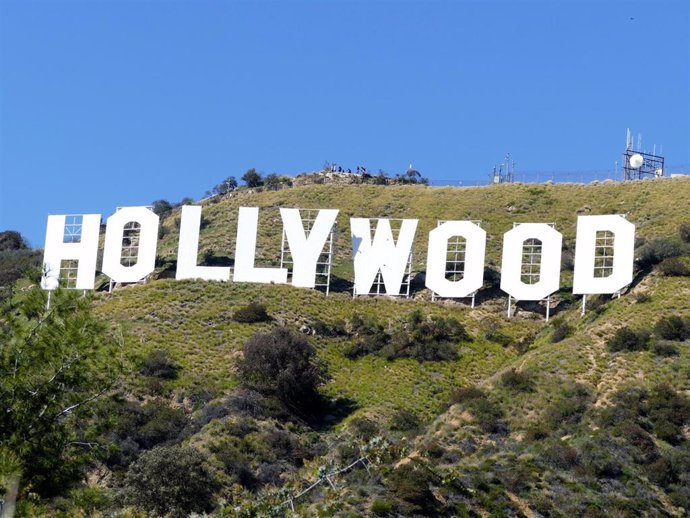 Archivo - 07 March 2023, US, Los Angeles: The "Hollywood" sign on Mount Lee is pictured ahead of the 95th Academy Awards (Oscars), which will be presented on 12 March 2023. Photo: Barbara Munker/dpa