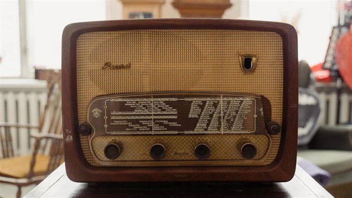 Imagen de una radio antigua
