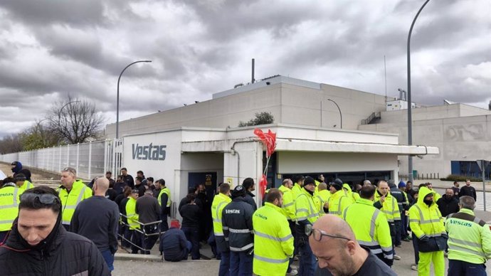 El comité de empresa de Vestas denuncia coacciones a la plantilla para dificultar su participación en la huelga