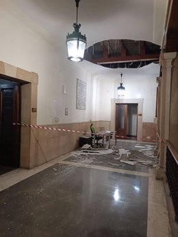 Se desprende parte del falso techo de la sede del TSJA en el Palacio de Camposagrado.