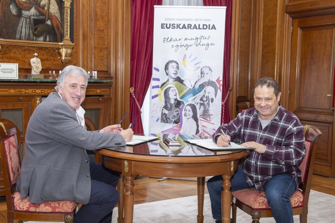 Iruñeko alkatea eta Taupa Mugimenduko ordezkaria