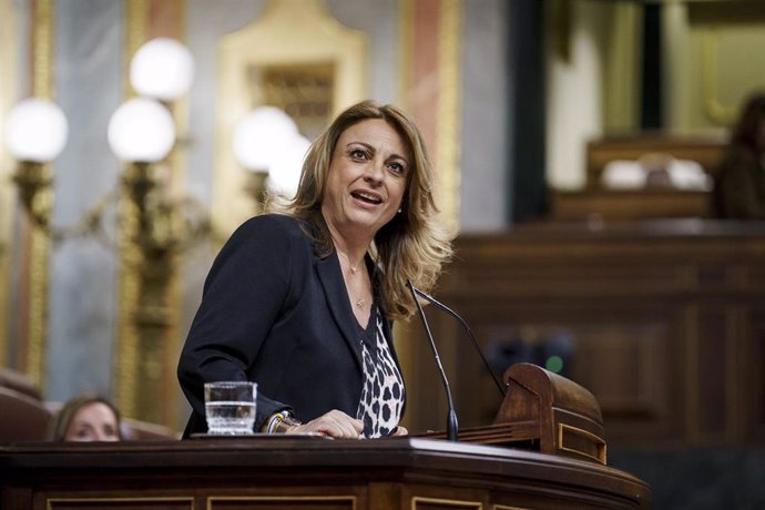La portavoz de Coalición Canaria en el Congreso, Cristina Valido, durante una sesión plenaria en el Congreso de los Diputados, a 8 de abril de 2025, en Madrid (España). 