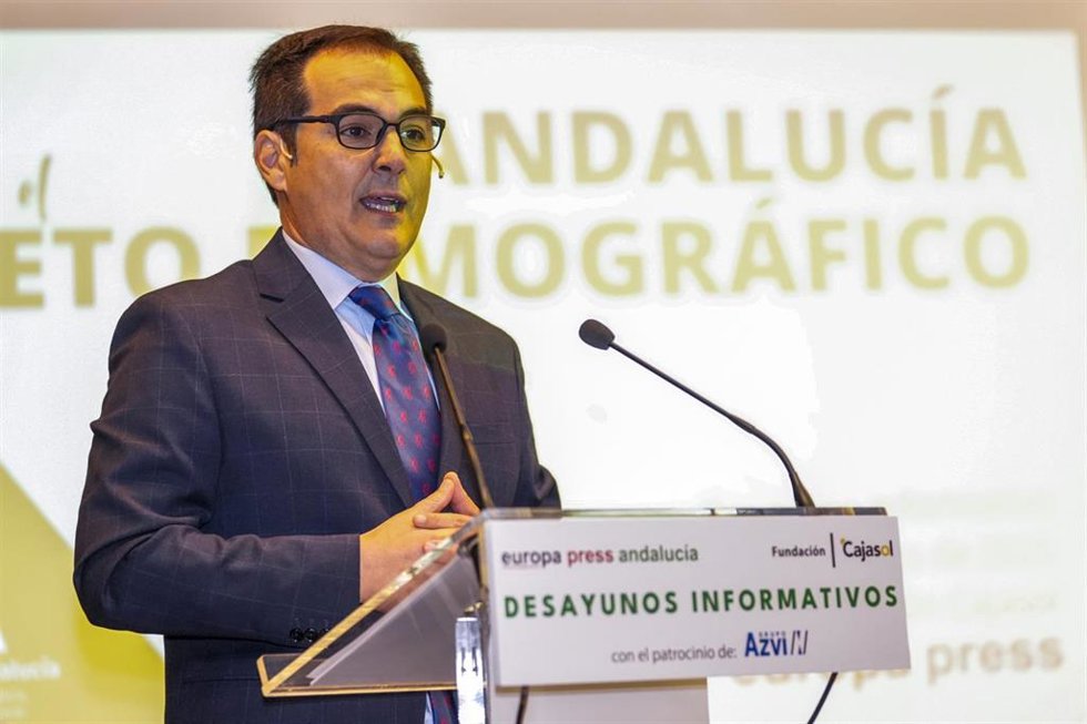 El consejero de Justicia, Administración Local y Función Pública de la Junta de Andalucía, José Antonio Nieto, durante los desayunos informativos de Europa Press Andalucía en la Fundación Cajasol, a 24 de marzo de 2025 en Sevilla (Andalucía, España).