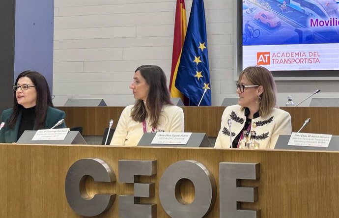 Montserrat Pérez, Covadonga Ruiz y Elisa Capote